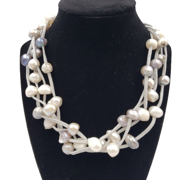 Freshwater Pearls on Suede Necklace Choker Grey Iridescent White 4 Strands - Picture 14 of 14